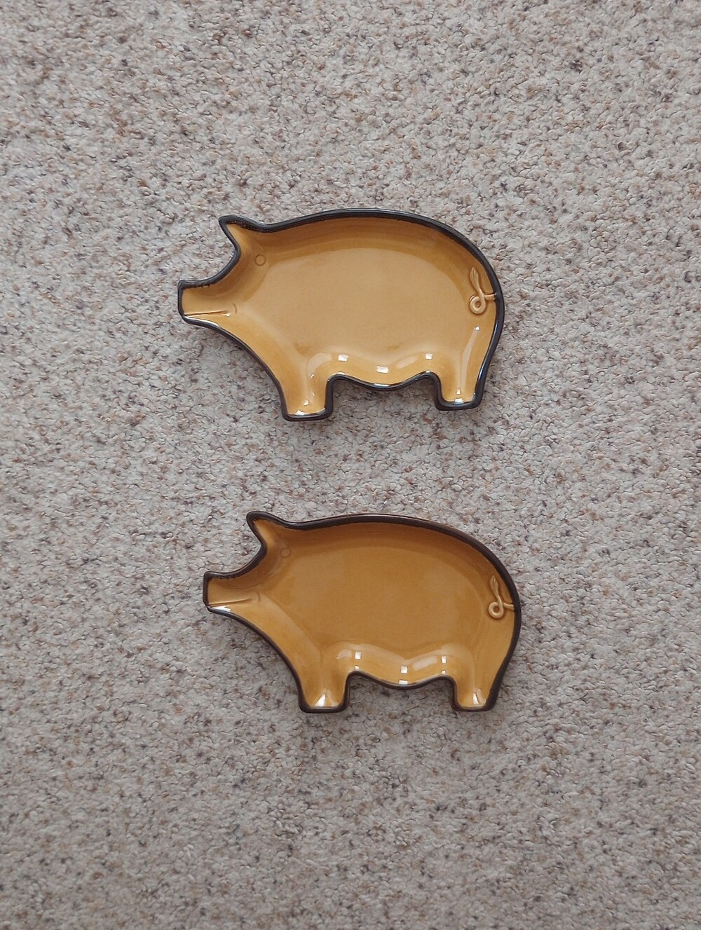 2 Pig Trays Napa Style Rustic Farmhouse Decor